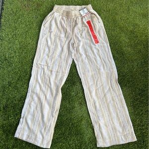 Briggs New York woman’s Light Tan Striped Pants